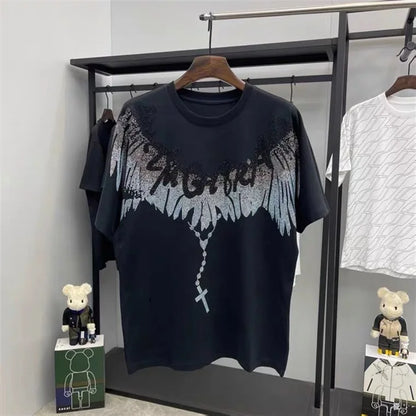 Apex Ritual – ウィング＆ドリル柄コットンTシャツ – メンズ半袖カジュアルTシャツ