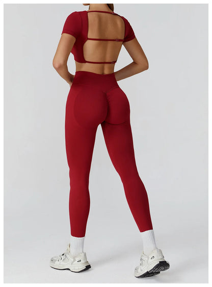 Apex Ritual – Seamless Quick-Dry Sportswear – Women's Square Neck Gym Crop Top & Long Sleeve