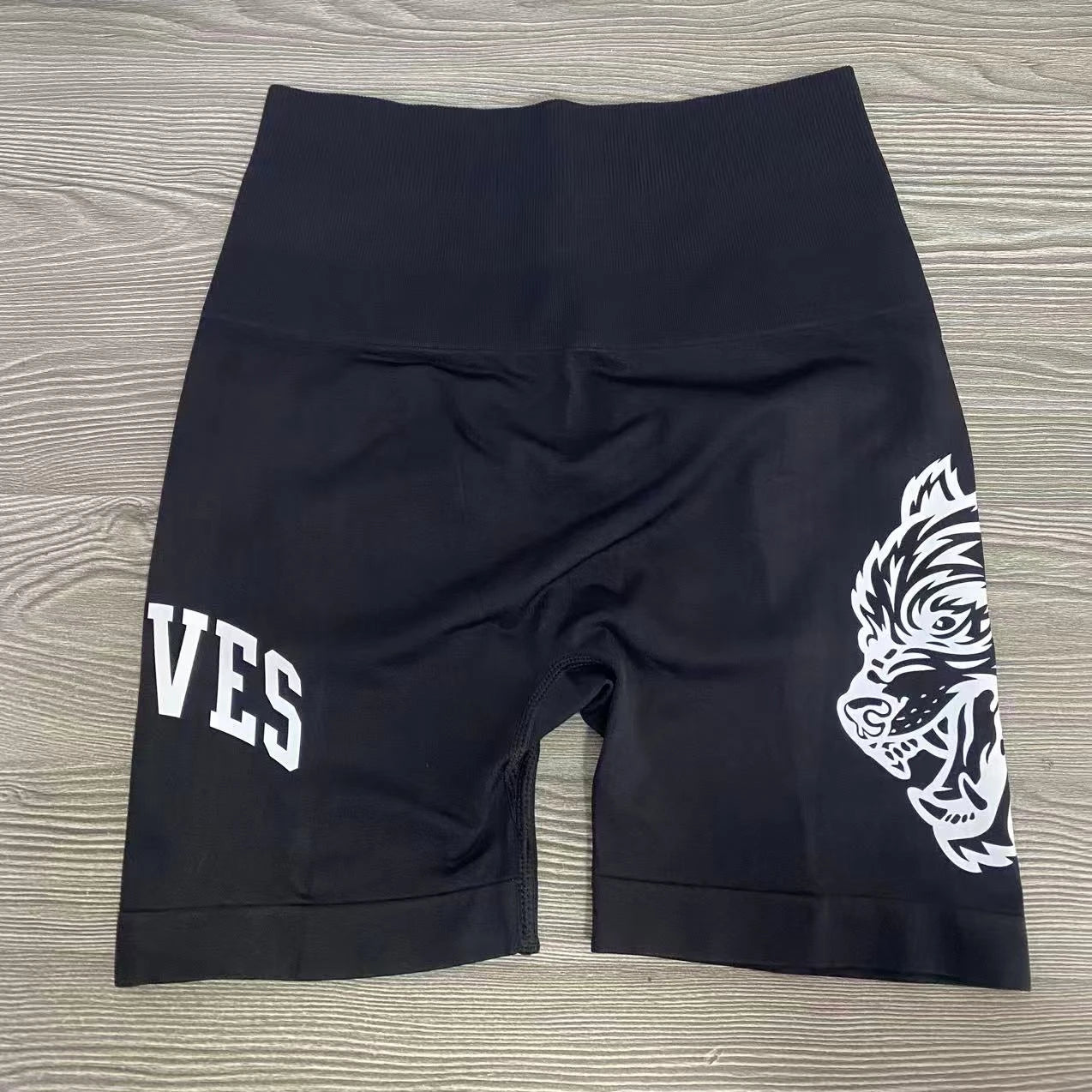 Apex Ritual – Wolf Head Sport Shorts Women – Seamless Knitted Thigh-Lifting Yoga Pants