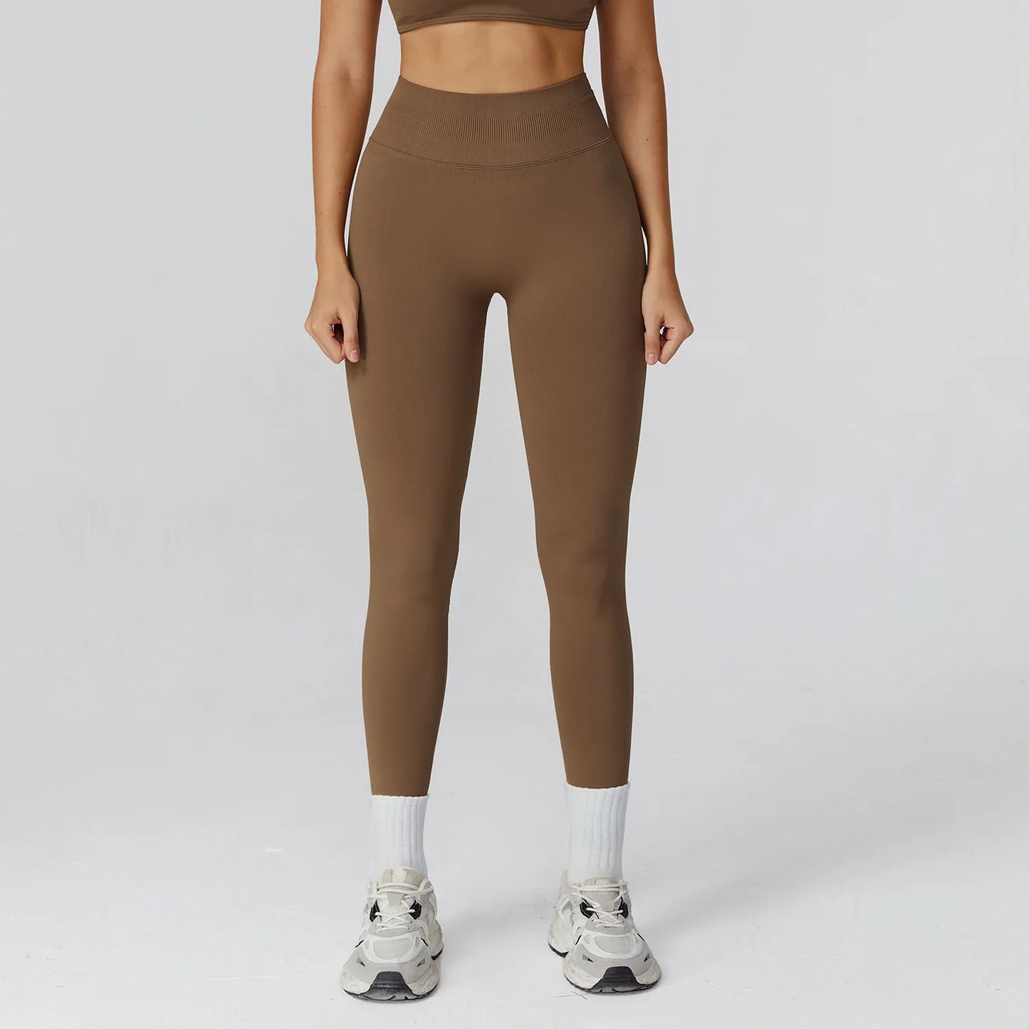Apex Ritual – Seamless Quick-Dry Sportswear – Women's Square Neck Gym Crop Top & Long Sleeve