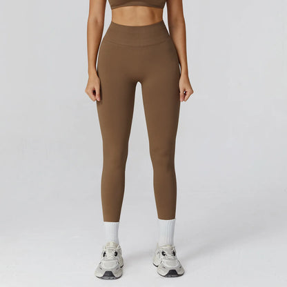 Apex Ritual – Seamless Quick-Dry Sportswear – Women's Square Neck Gym Crop Top & Long Sleeve