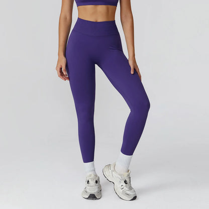 Apex Ritual – Seamless Quick-Dry Sportswear – Women's Square Neck Gym Crop Top & Long Sleeve