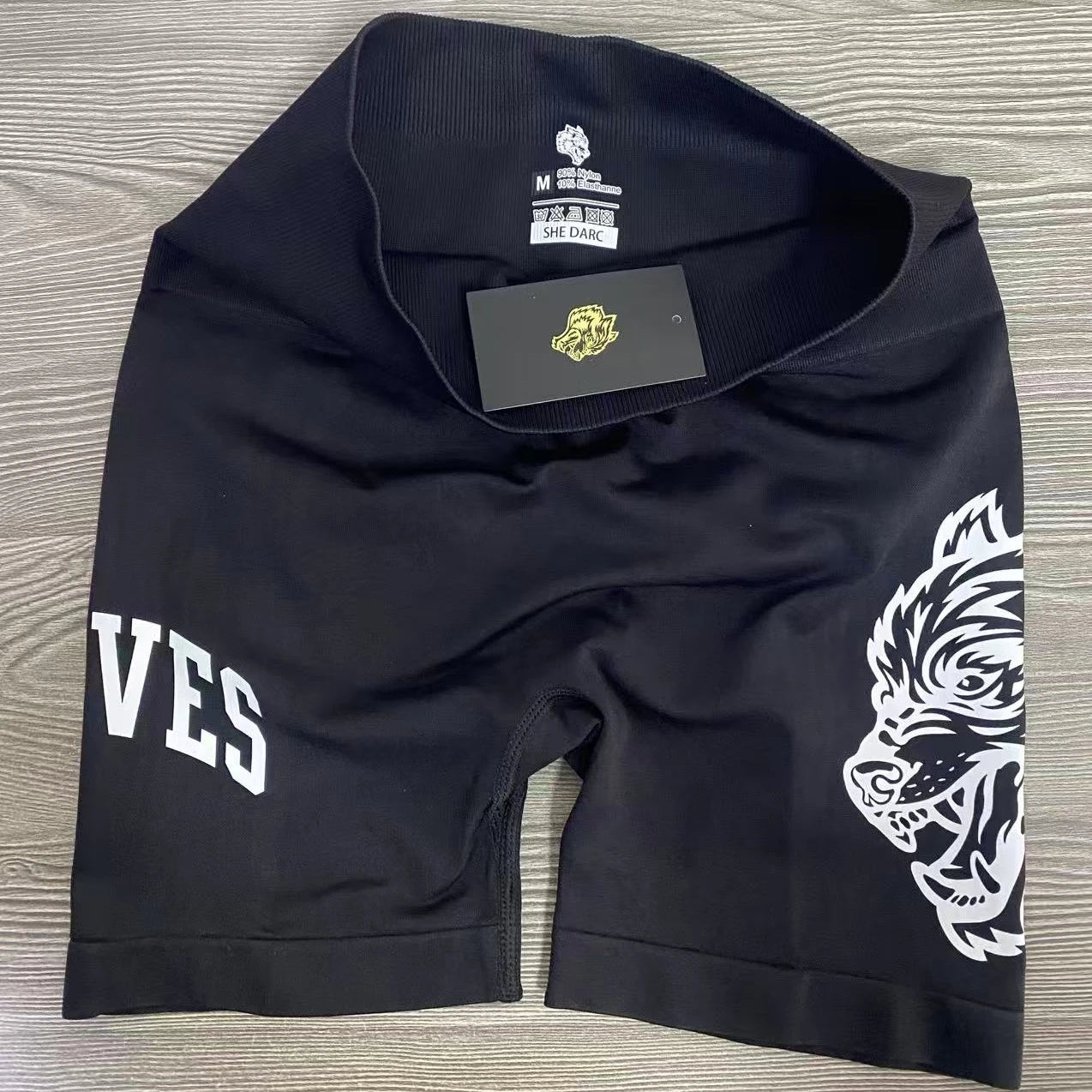 Apex Ritual – Wolf Head Sport Shorts Women – Seamless Knitted Thigh-Lifting Yoga Pants