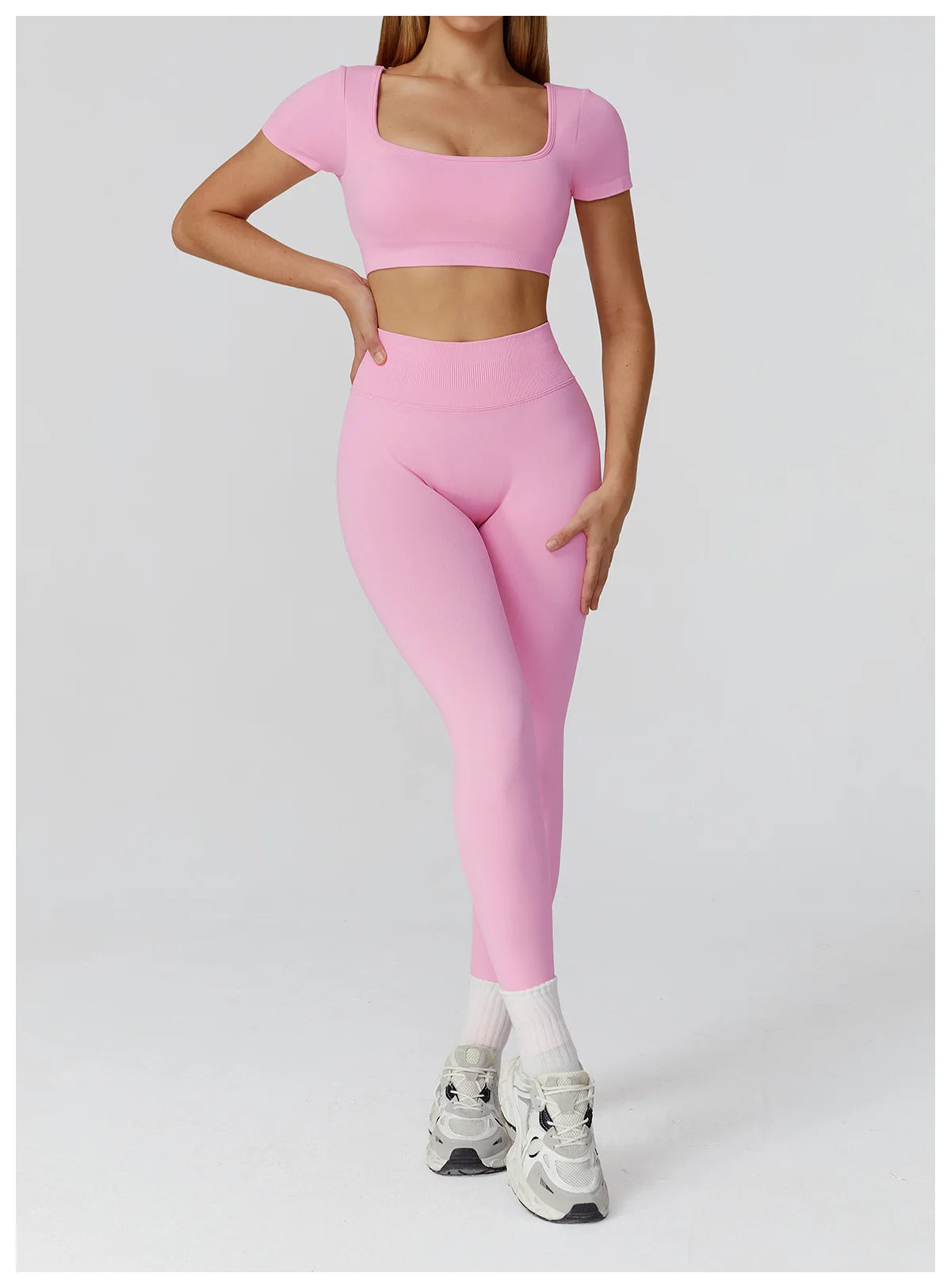 Apex Ritual – Seamless Quick-Dry Sportswear – Women's Square Neck Gym Crop Top & Long Sleeve