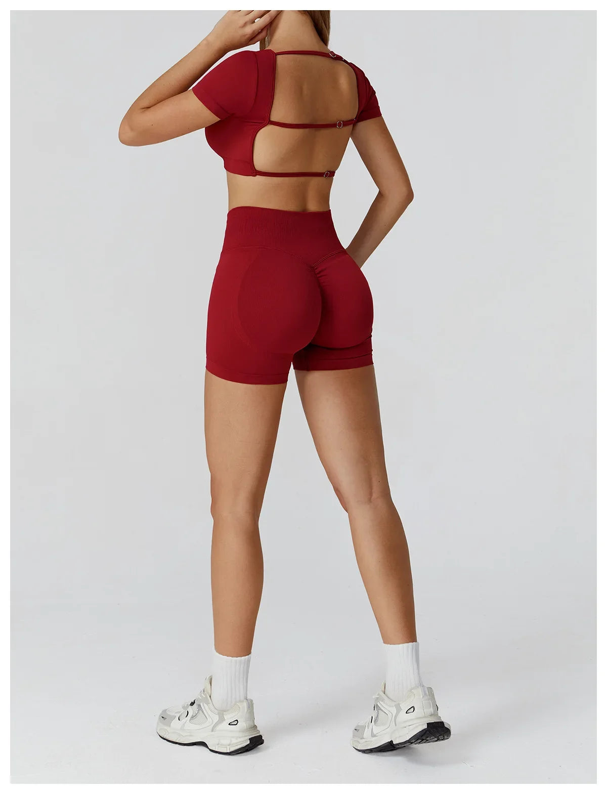 Apex Ritual – Seamless Quick-Dry Sportswear – Women's Square Neck Gym Crop Top & Long Sleeve
